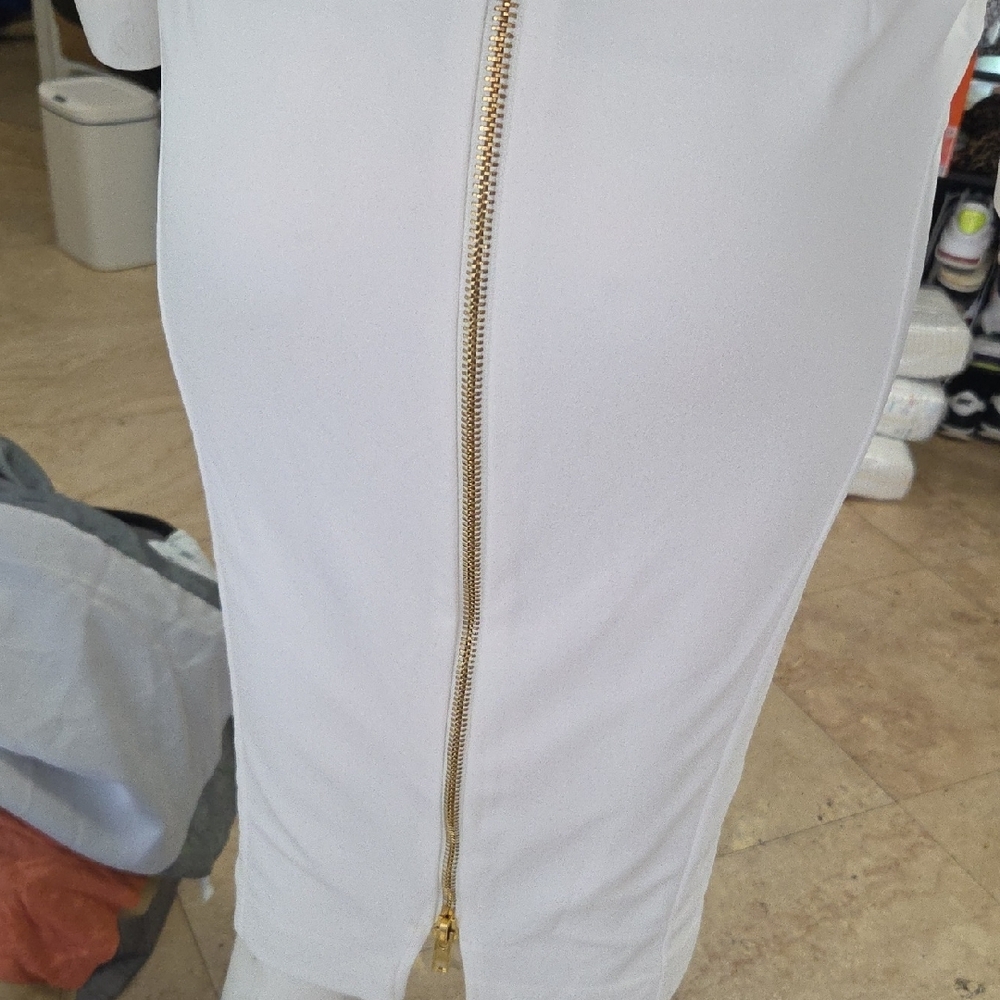 CQBYCQ pencil skirt, size M, polyester & spandex, sleek office or casual look, - Picture 3 of 7